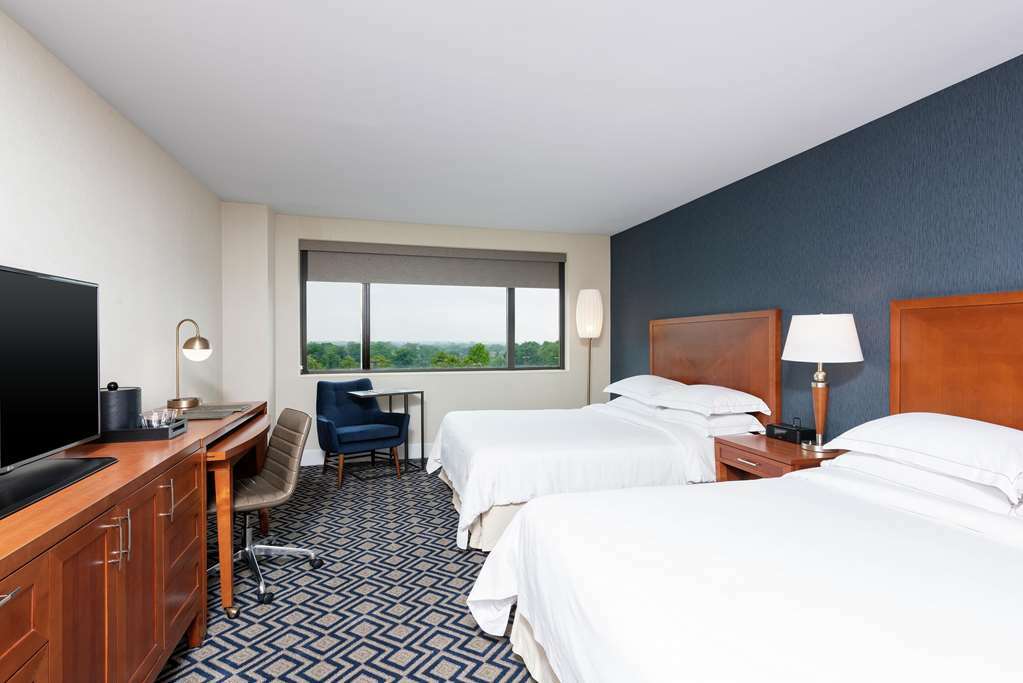 Hilton Chicago Oak Brook Hills Resort & Conference Center Room photo